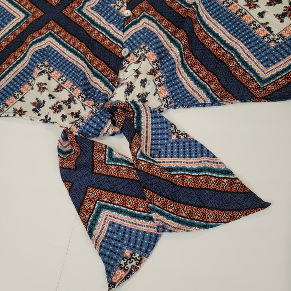 Altar'd State Boho Bell Sleeve Waist Tie Button Up Shirt Medium - Picture 4 of 12